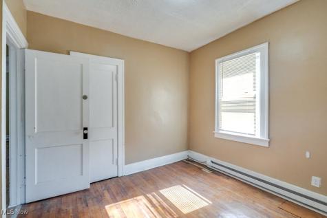 11402 Avon Avenue Cleveland OH 44105