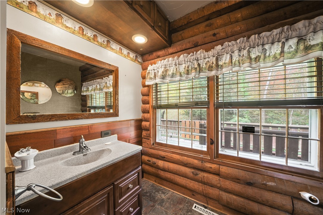 3239 Salineville Road NE Carrollton OH 44615