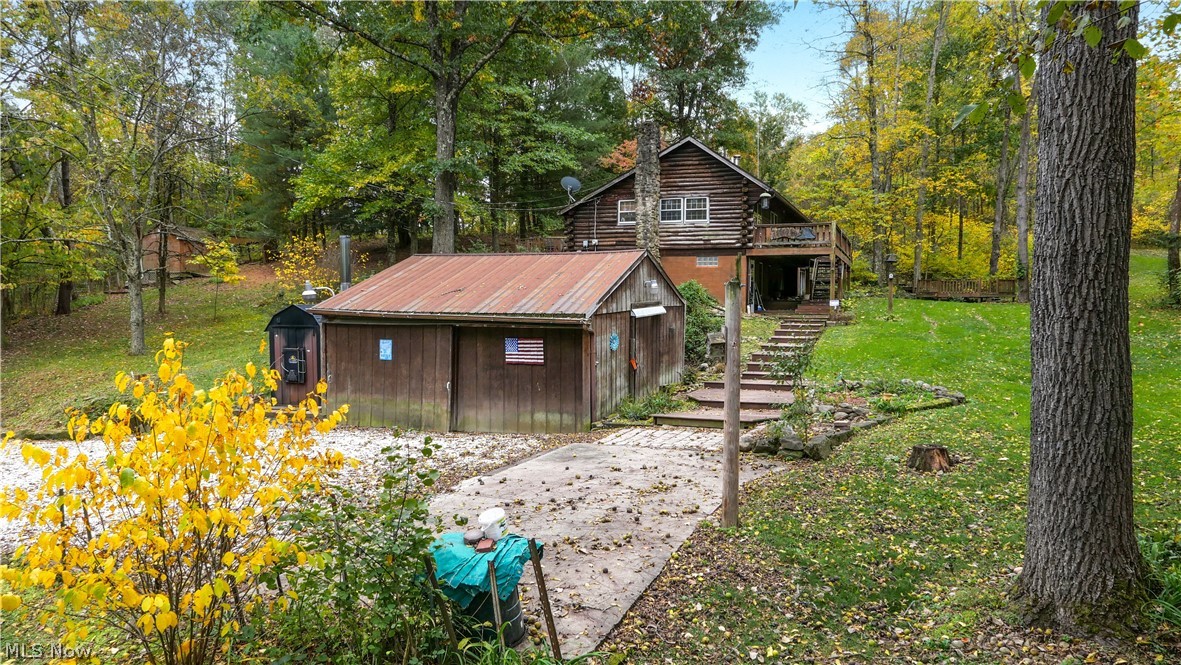 3239 Salineville Road NE Carrollton OH 44615