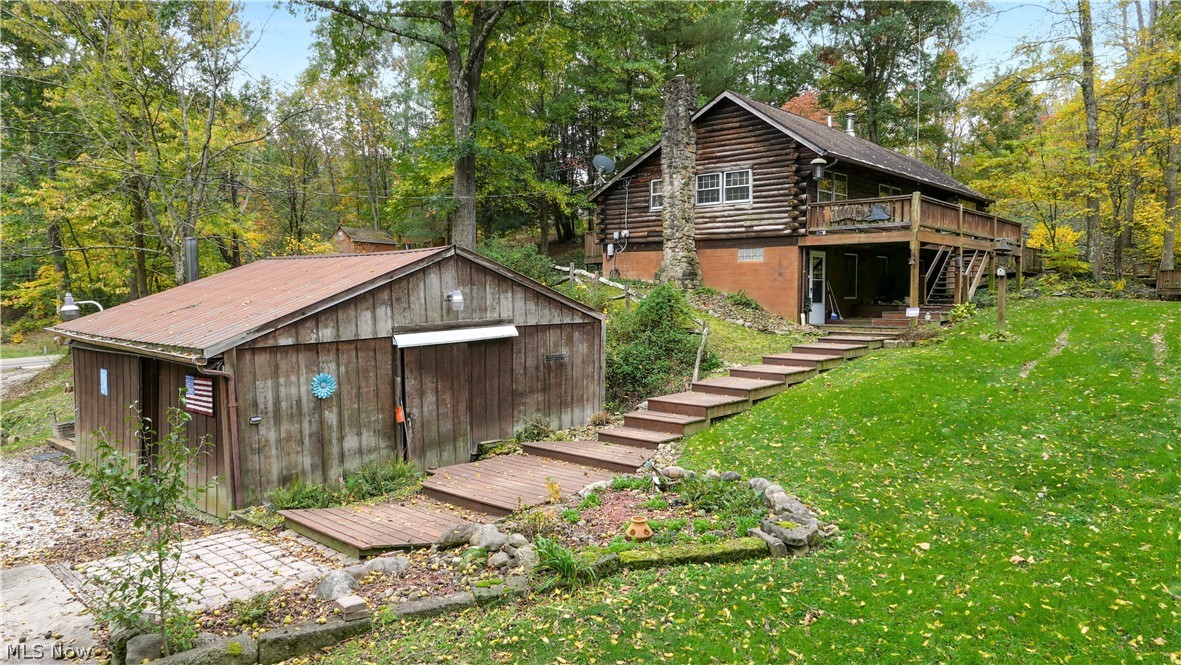 3239 Salineville Road NE Carrollton OH 44615