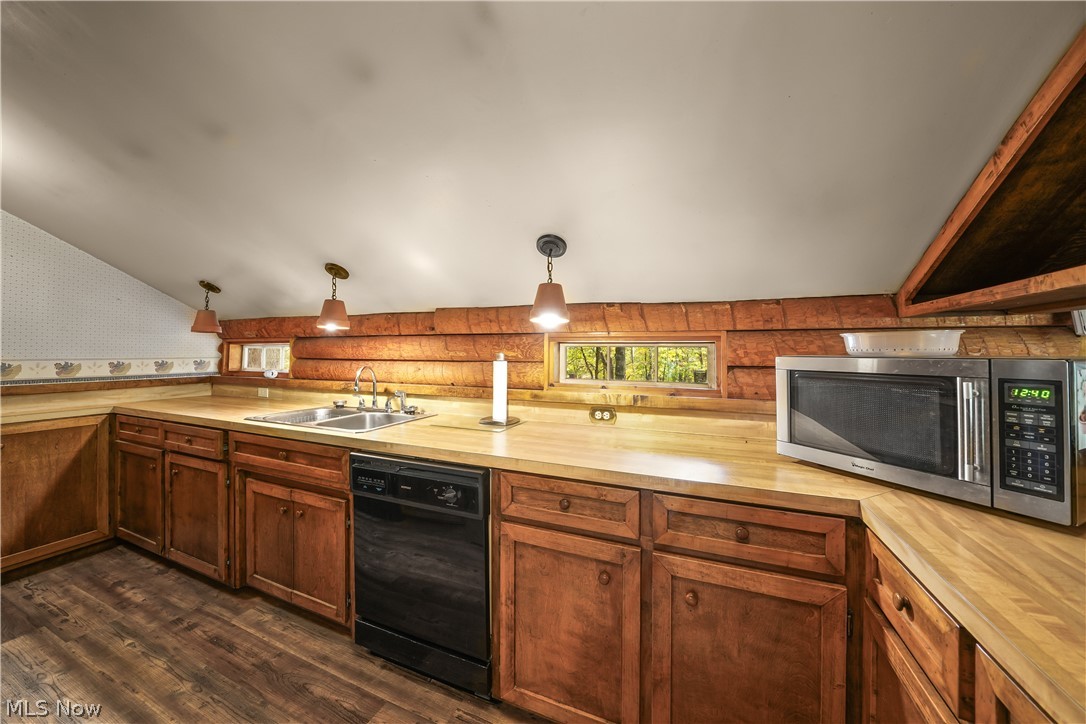 3239 Salineville Road NE Carrollton OH 44615