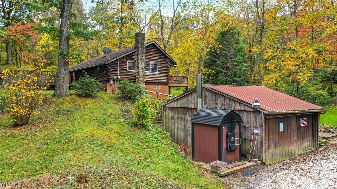 3239 Salineville Road NE Carrollton OH 44615