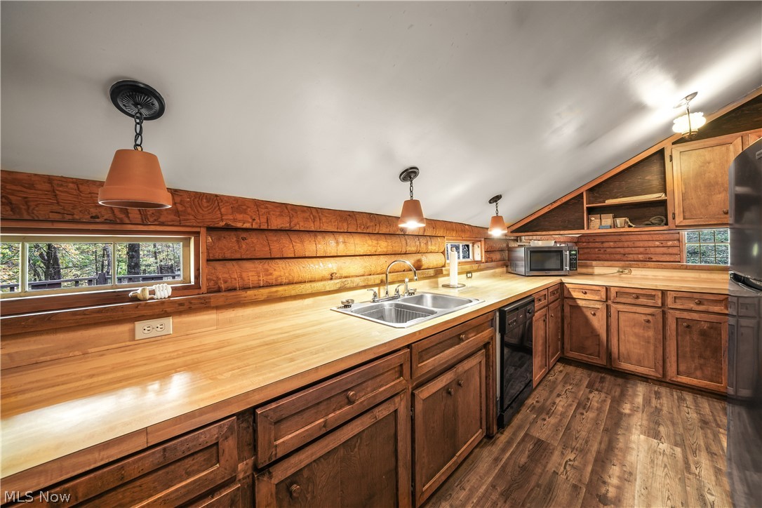 3239 Salineville Road NE Carrollton OH 44615