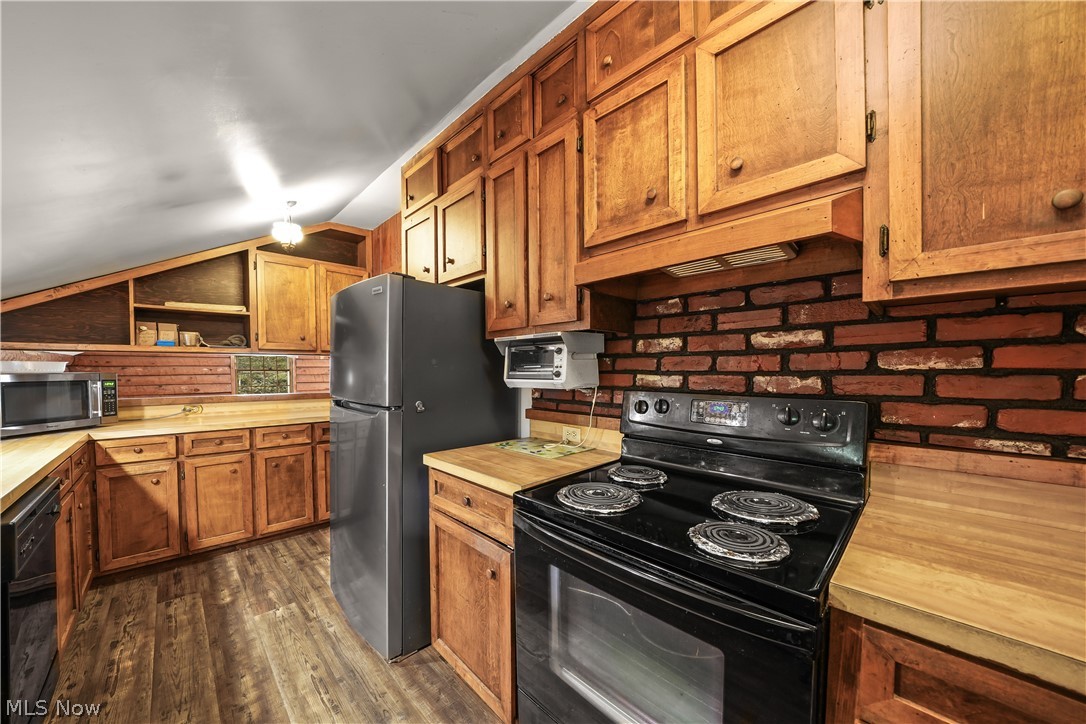 3239 Salineville Road NE Carrollton OH 44615
