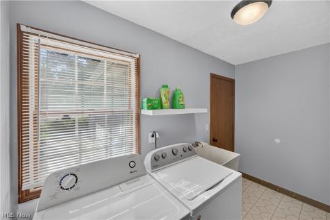 8307 Old Post Road Olmsted Falls OH 44138