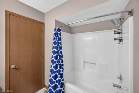 8307 Old Post Road Olmsted Falls OH 44138
