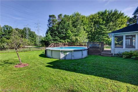 8307 Old Post Road Olmsted Falls OH 44138