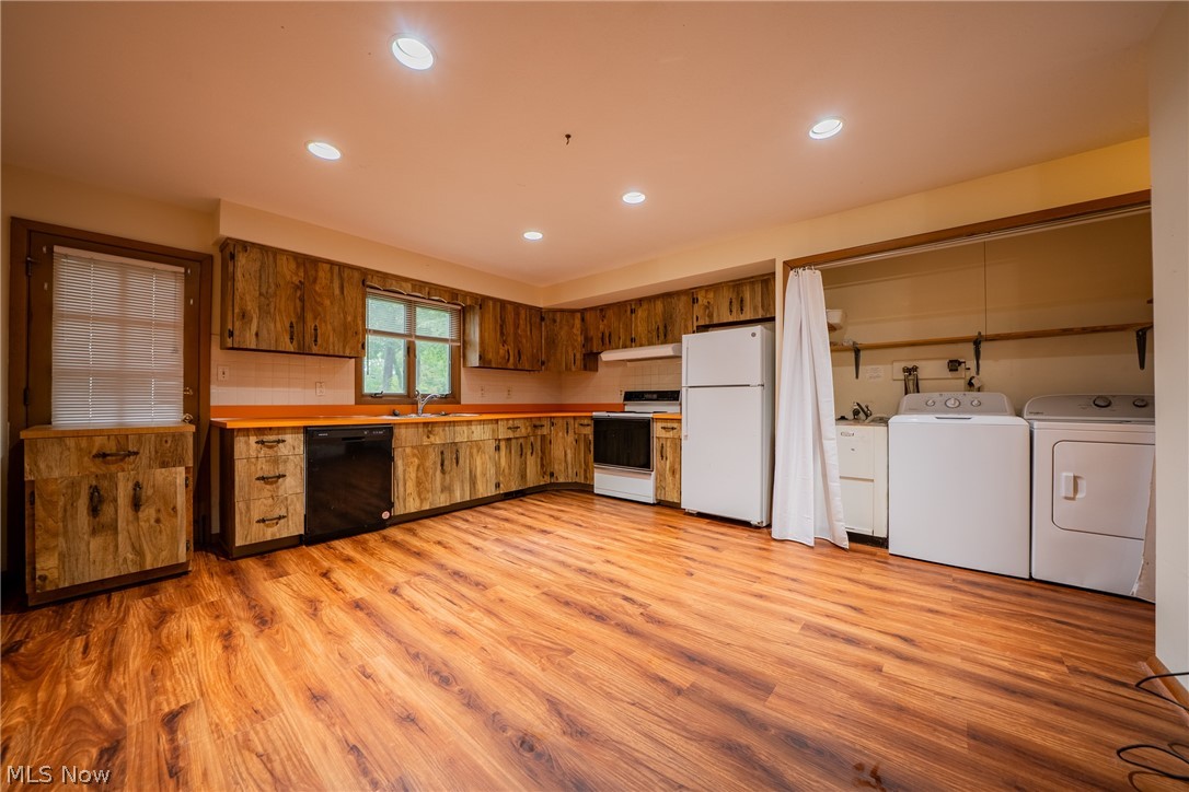 734 Kenwood Drive Mayfield Village OH 44040