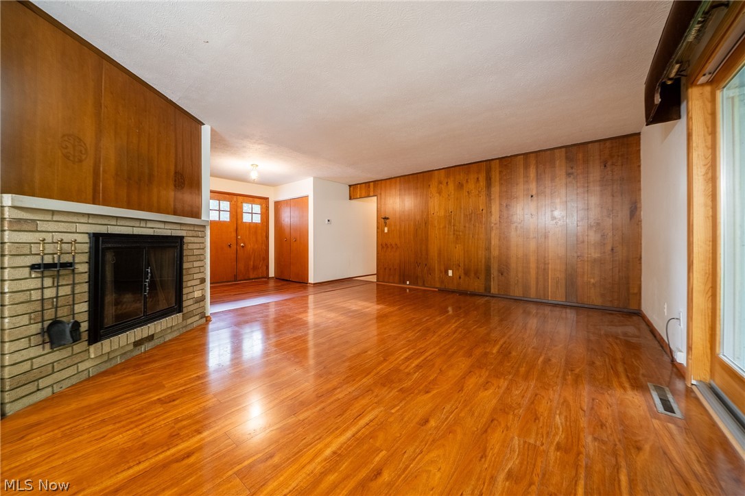 734 Kenwood Drive Mayfield Village OH 44040