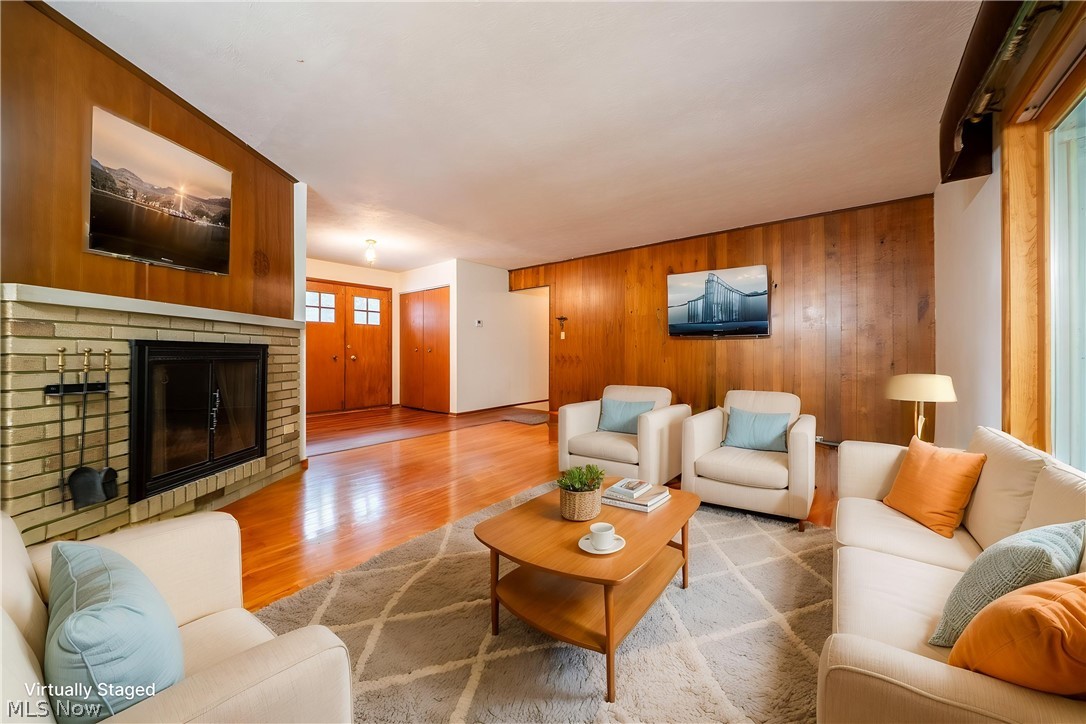 734 Kenwood Drive Mayfield Village OH 44040