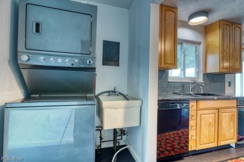 396 Skyview Road Cleveland OH 44109
