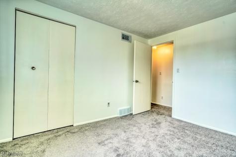 396 Skyview Road Cleveland OH 44109