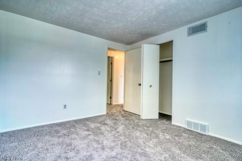 396 Skyview Road Cleveland OH 44109