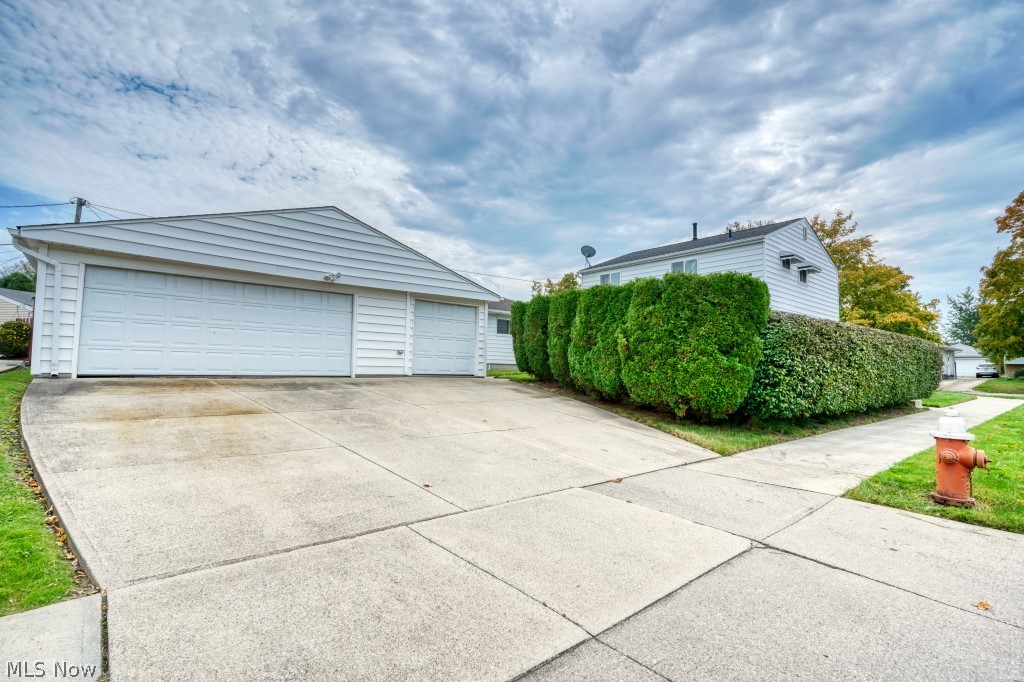 396 Skyview Road Cleveland OH 44109