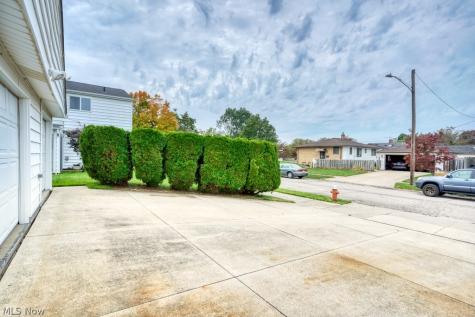 396 Skyview Road Cleveland OH 44109