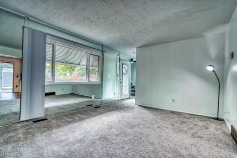 396 Skyview Road Cleveland OH 44109