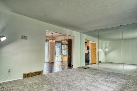 396 Skyview Road Cleveland OH 44109