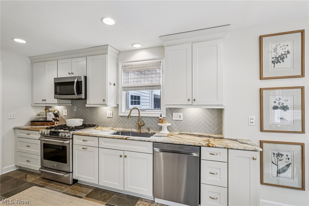 22025 Lake Road Rocky River OH 44116