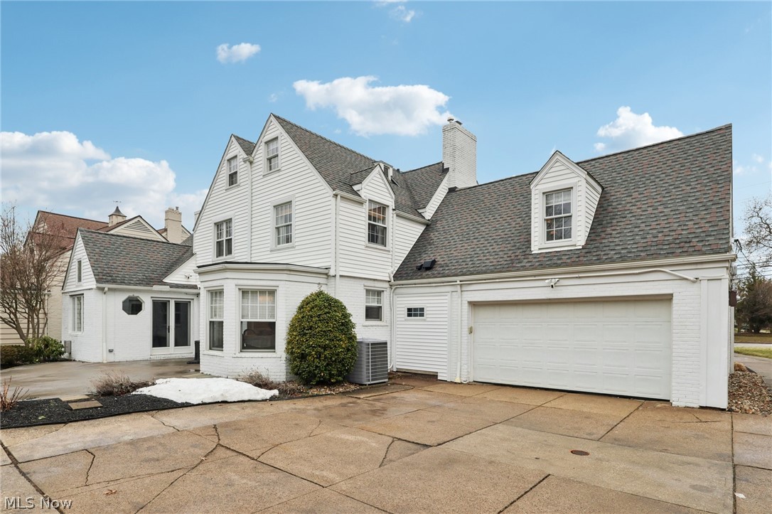 22025 Lake Road Rocky River OH 44116