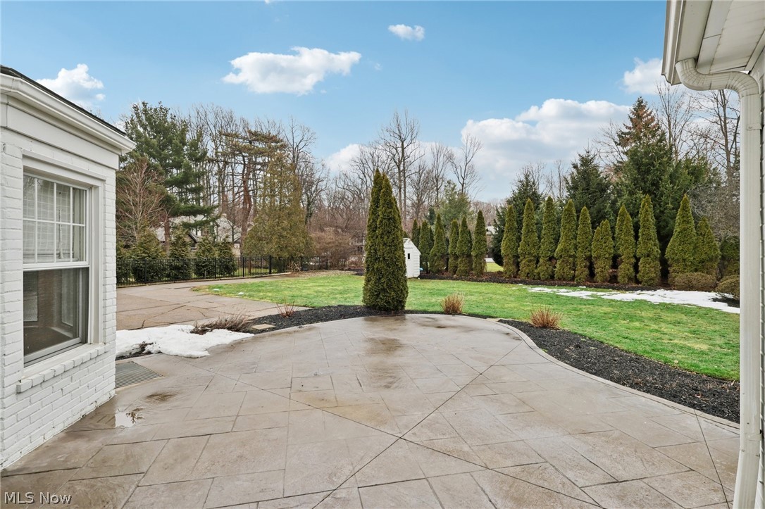 22025 Lake Road Rocky River OH 44116