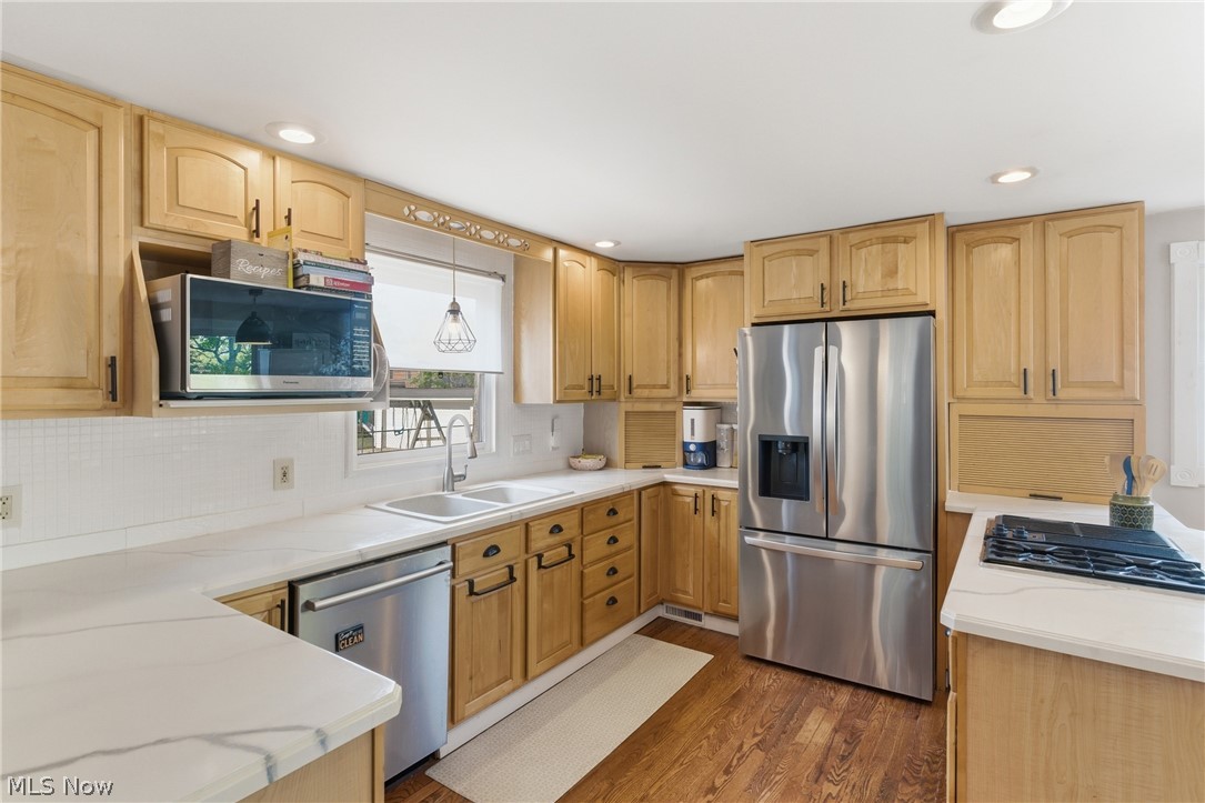 3674 Stoer Road Shaker Heights OH 44122