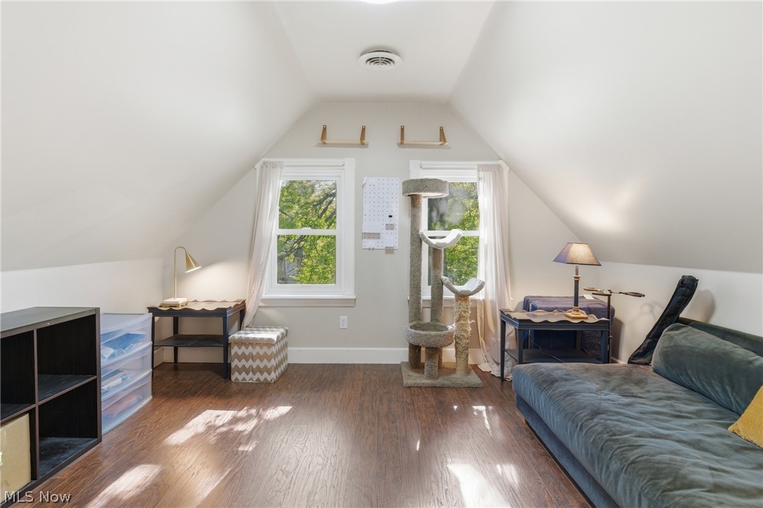 3674 Stoer Road Shaker Heights OH 44122