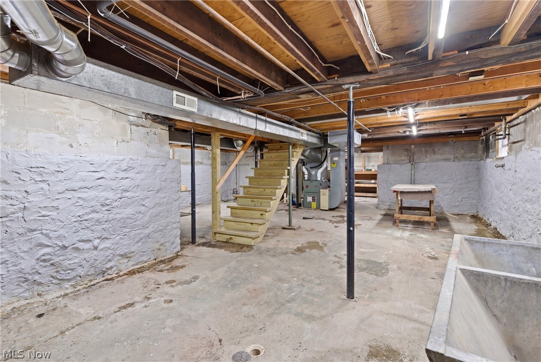3674 Stoer Road Shaker Heights OH 44122