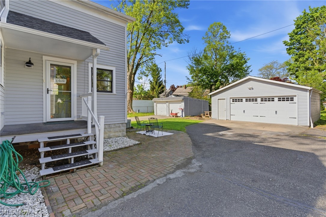 3674 Stoer Road Shaker Heights OH 44122