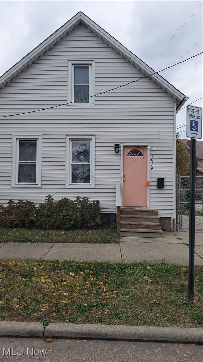 1979 W 54th Street Cleveland OH 44102