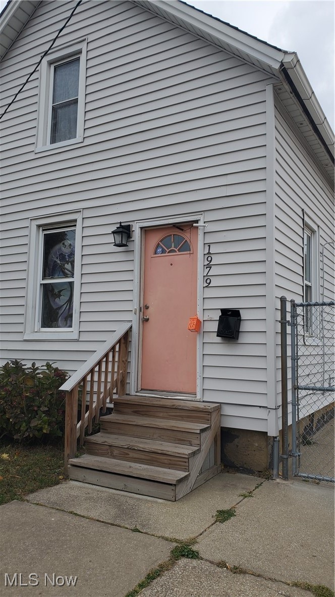 1979 W 54th Street Cleveland OH 44102