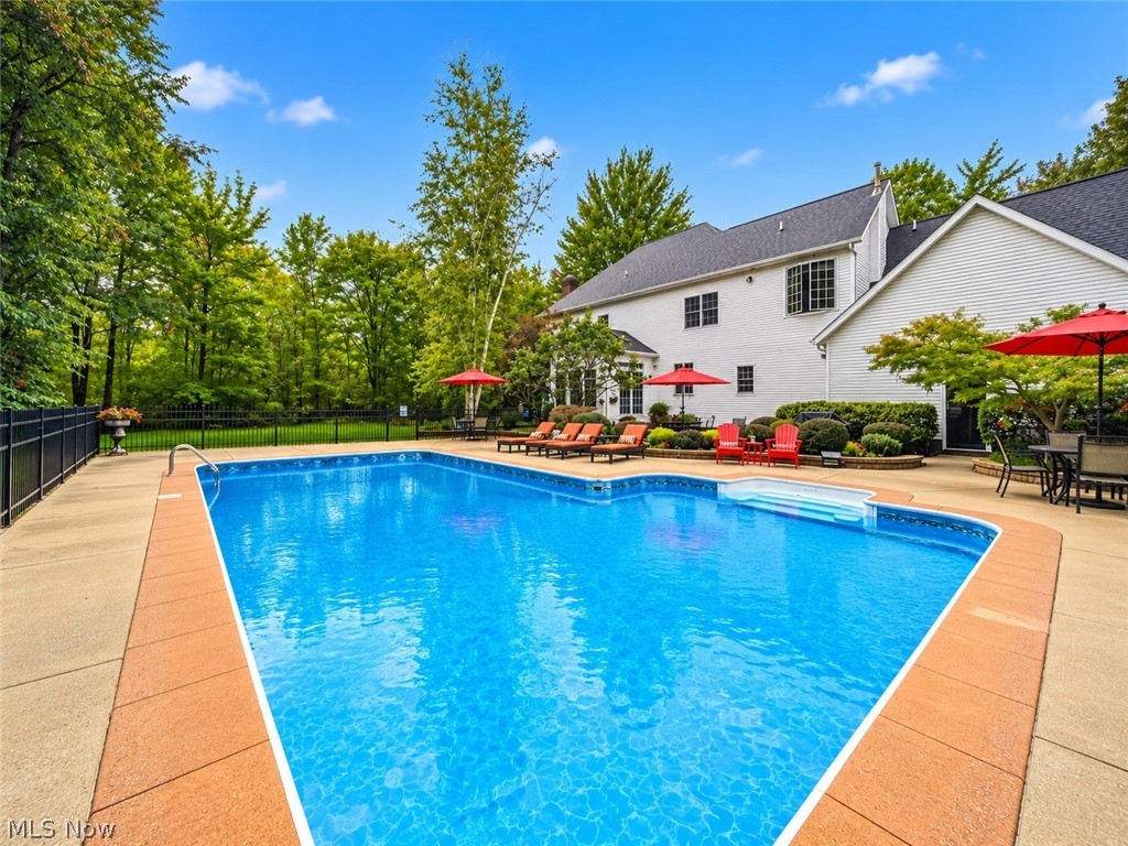 9505 Roryanna Drive Chardon OH 44024