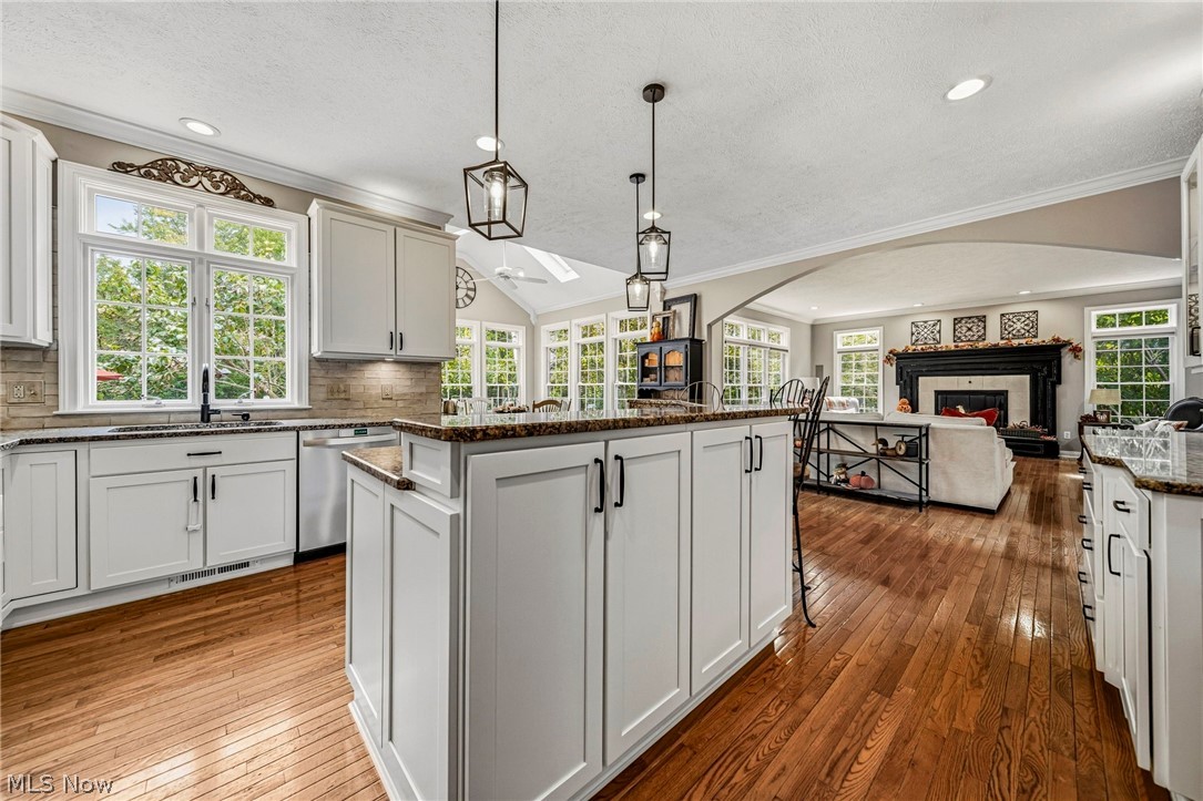 9505 Roryanna Drive Chardon OH 44024