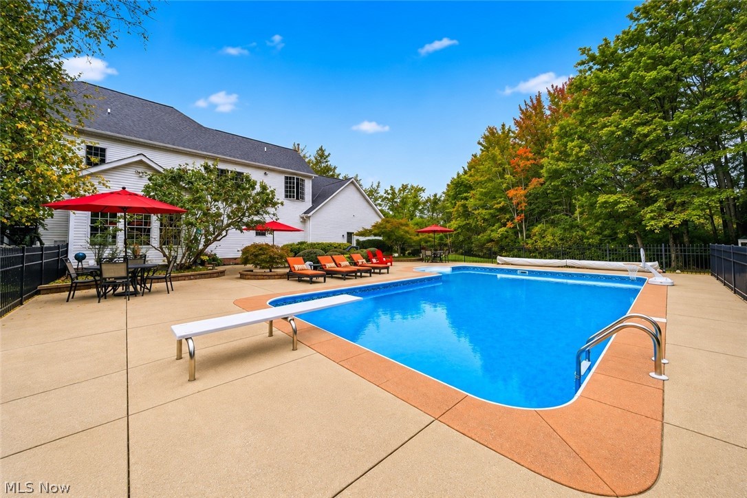 9505 Roryanna Drive Chardon OH 44024