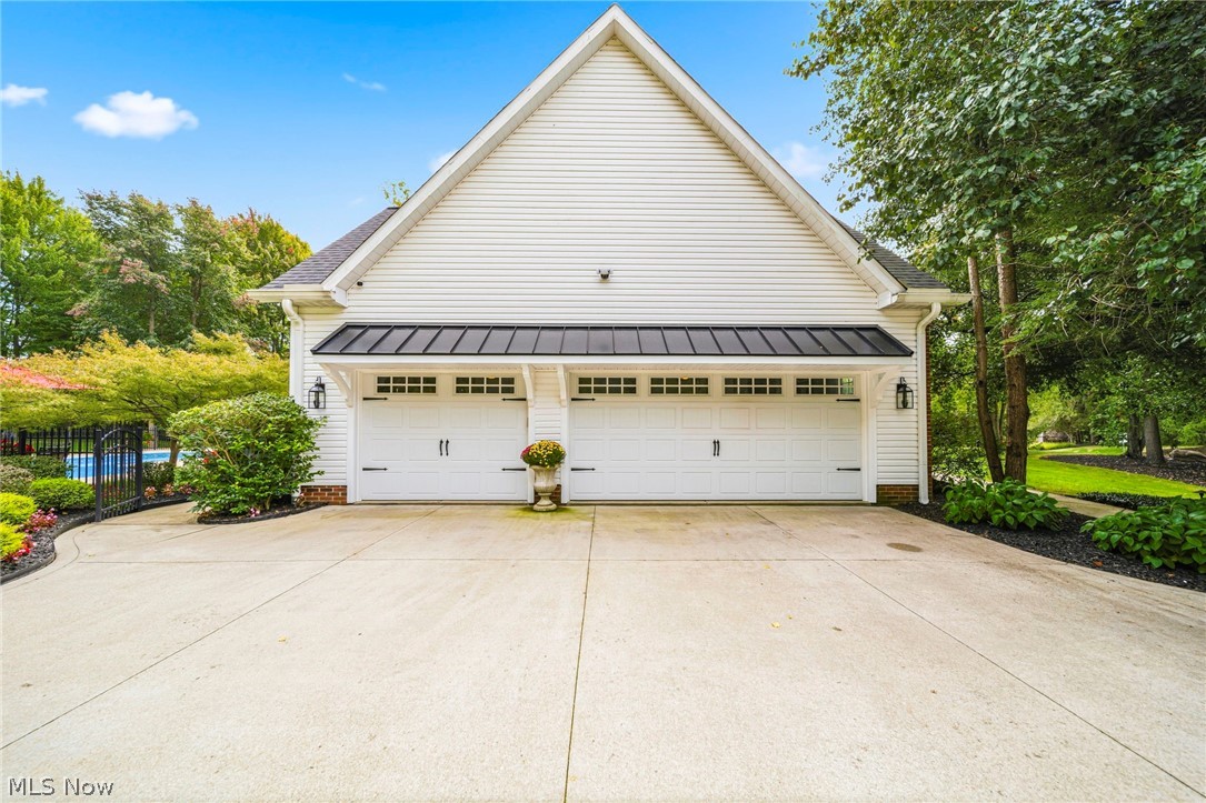 9505 Roryanna Drive Chardon OH 44024