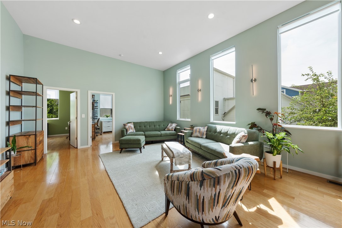 2509 Thurman Avenue Cleveland OH 44113