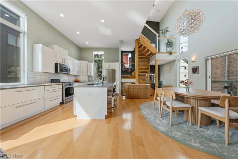 2509 Thurman Avenue Cleveland OH 44113