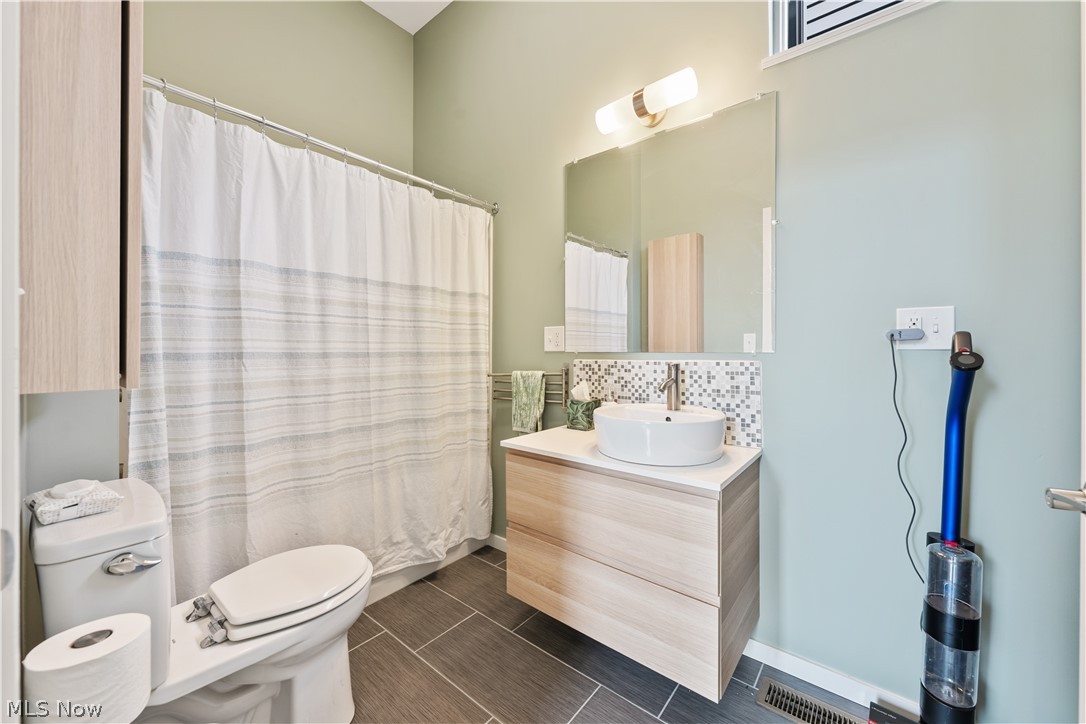 2509 Thurman Avenue Cleveland OH 44113