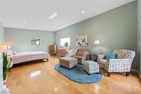2509 Thurman Avenue Cleveland OH 44113