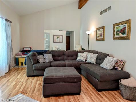 907 Circlewood Drive Aurora OH 44202