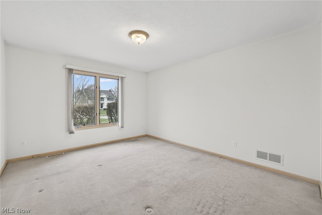 6284 S Applecross Road Highland Heights OH 44143