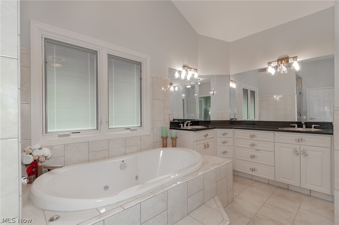 11565 Robin Wood Lane Chagrin Falls OH 44023