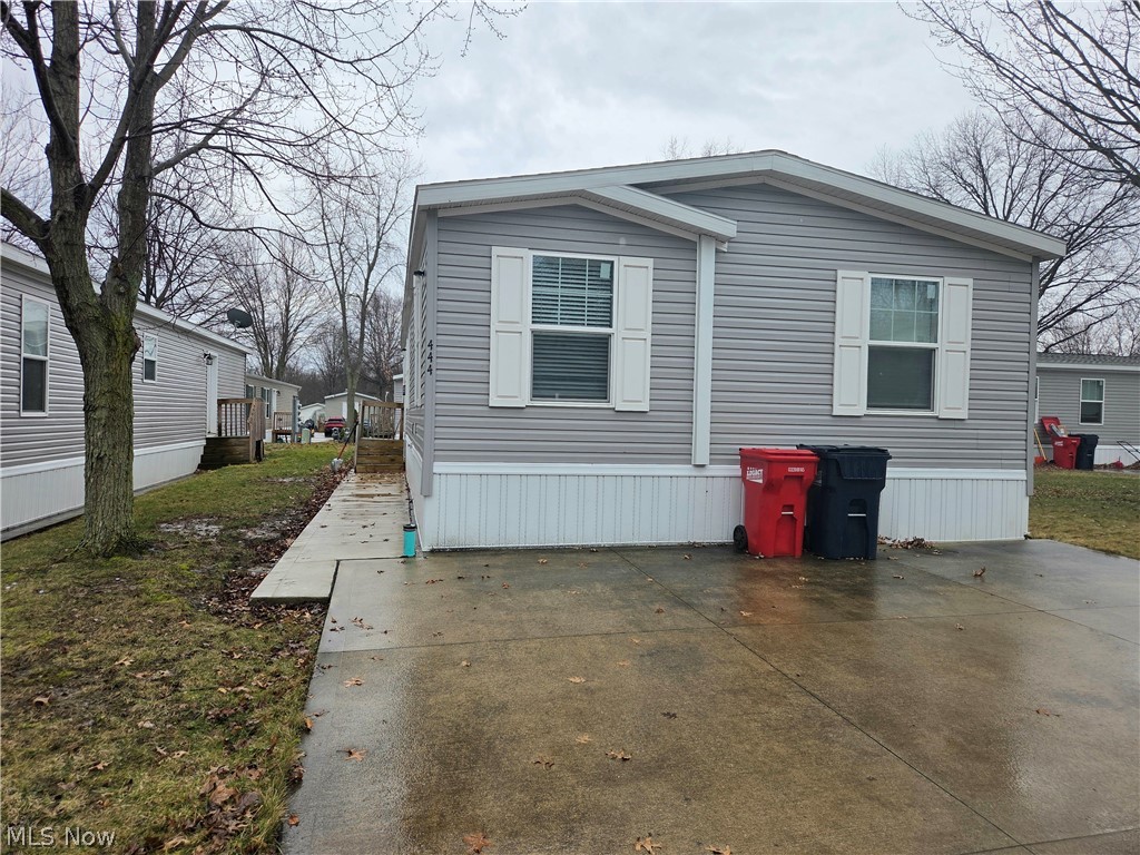 444 Westwoods Amherst OH 44001