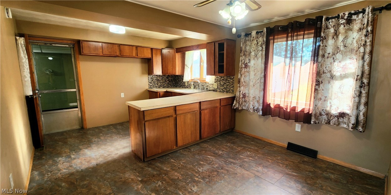 253 Oregon Avenue Louisville OH 44641