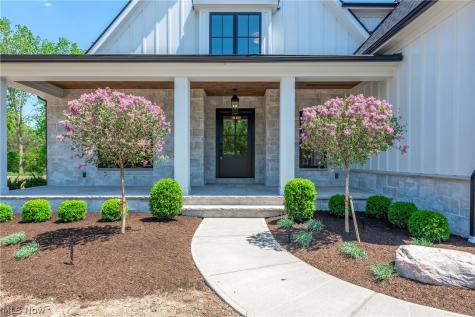2145 Newbury Drive Westlake OH 44145
