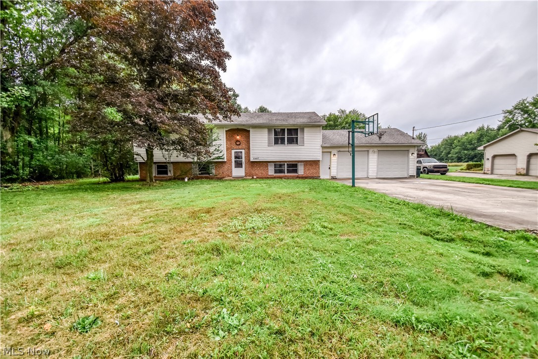 6487 Shaffer Road NW Warren OH 44481