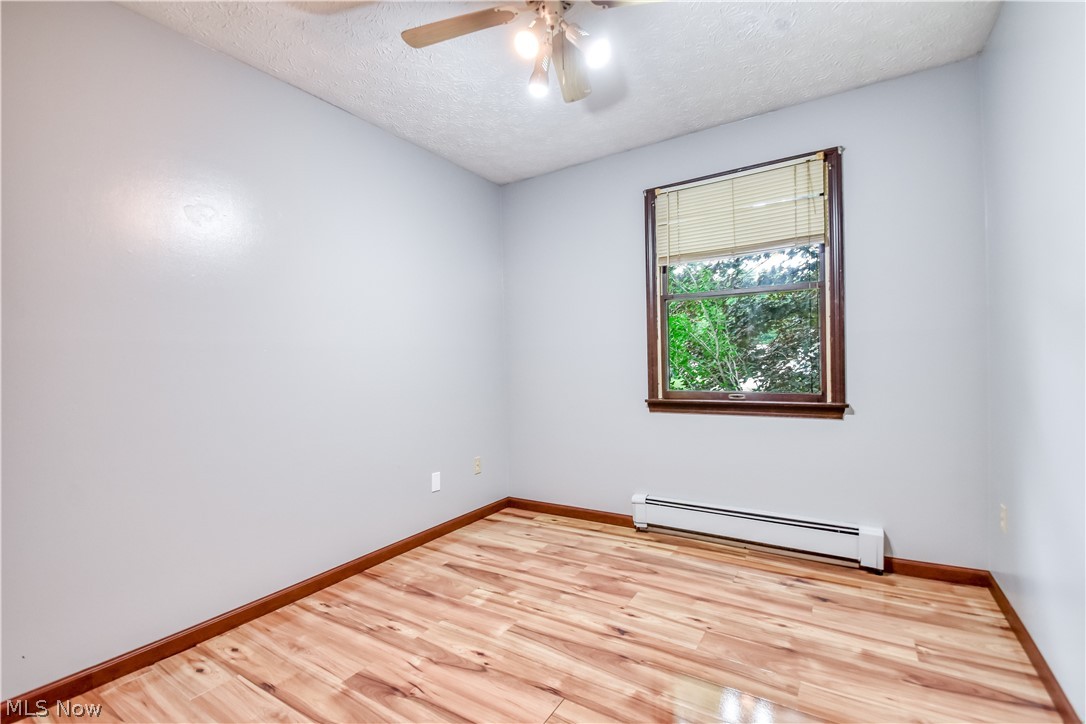 6487 Shaffer Road NW Warren OH 44481