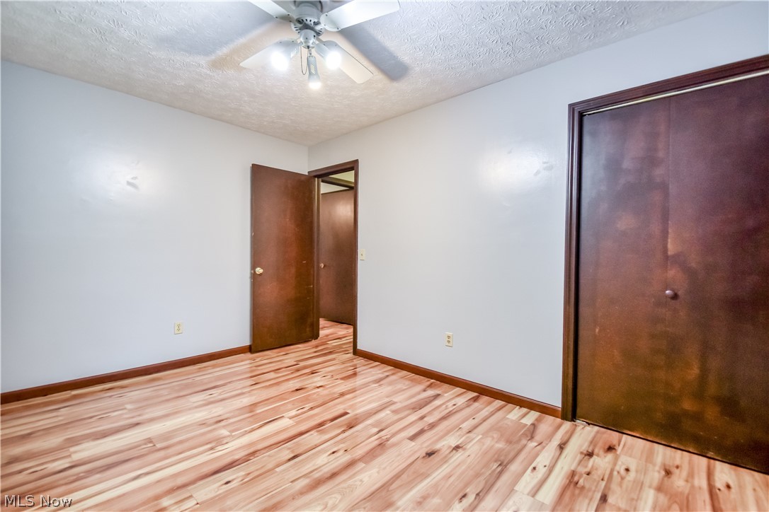 6487 Shaffer Road NW Warren OH 44481