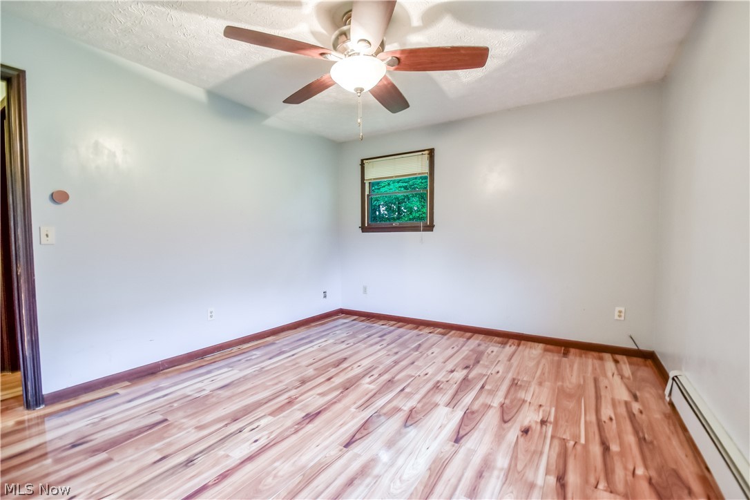 6487 Shaffer Road NW Warren OH 44481