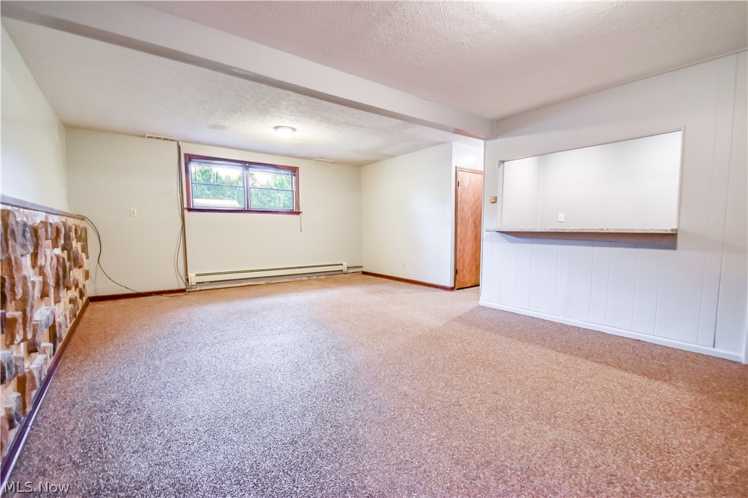 6487 Shaffer Road NW Warren OH 44481