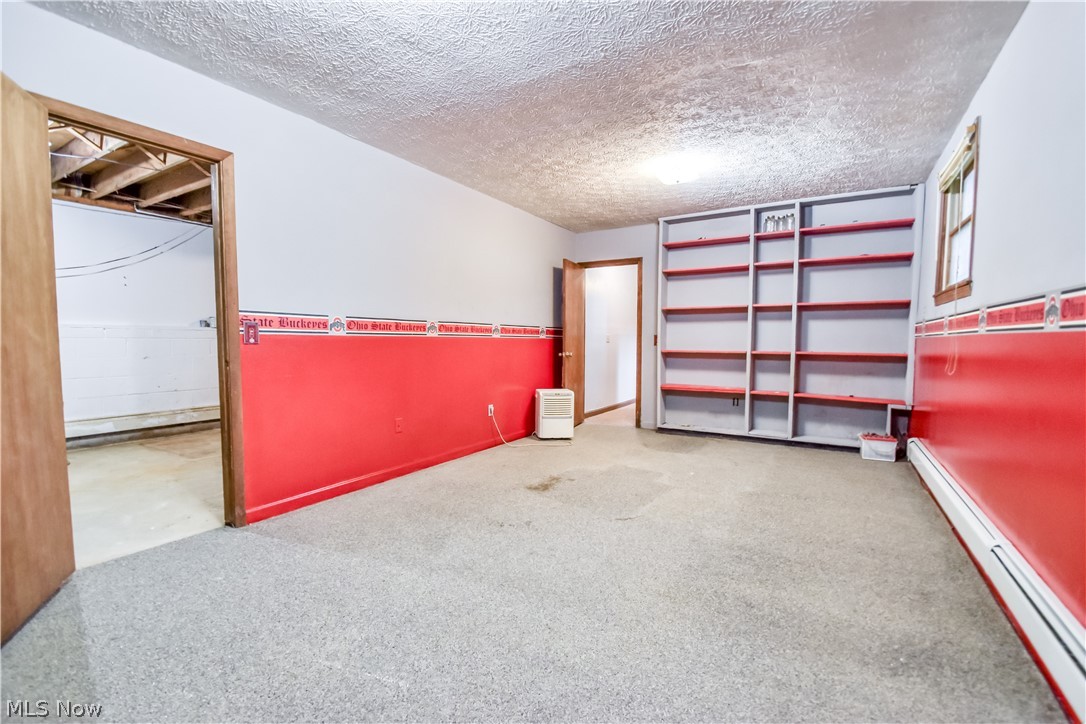 6487 Shaffer Road NW Warren OH 44481
